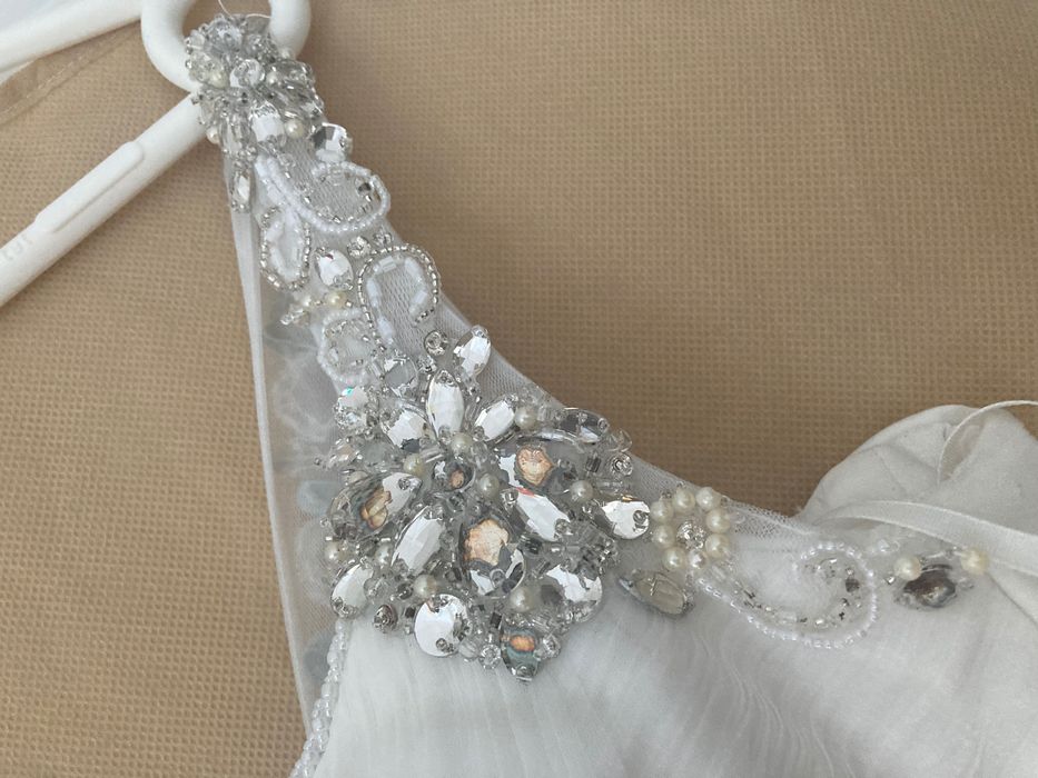 Piękna Suknia Ślubna + dwa welony (komplet)