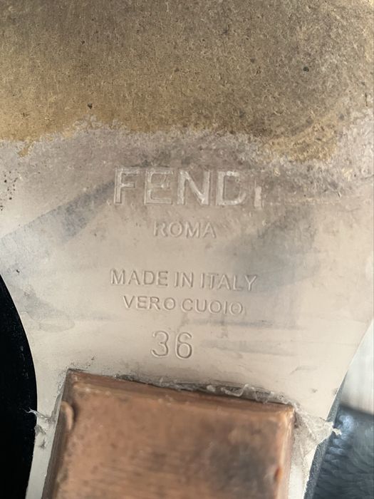 Czarne skórzane botki kowbojki Fendi 36