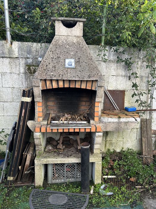 Casa t2 em frente ao metro