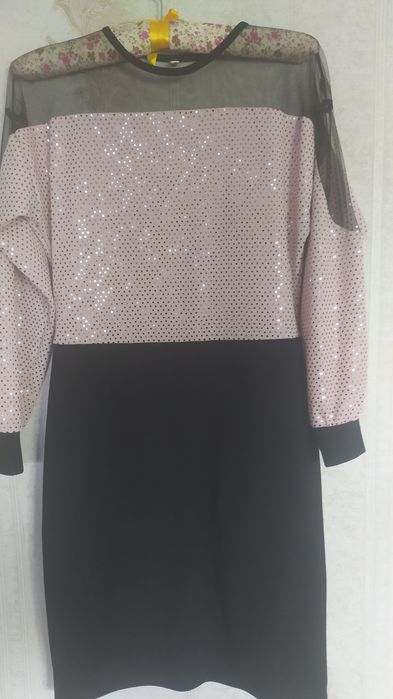 Вечірня сукня, плаття