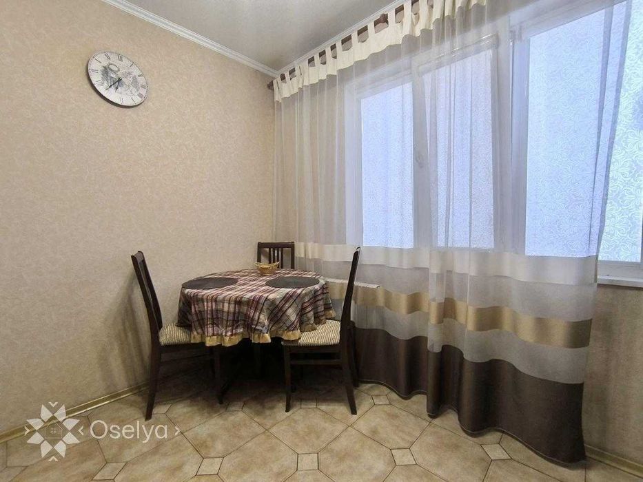Продаж 2 кімнатної квартири з ремонтом в Києві 54 м2 Дарницький