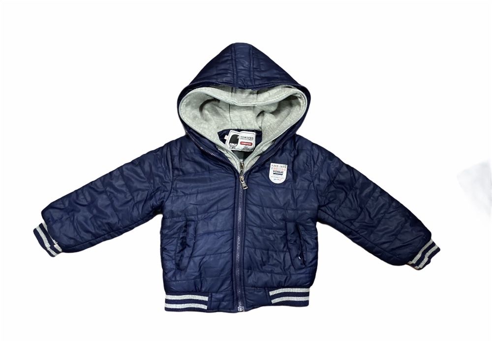 Демисезонная куртка для мальчика 104-110 р.