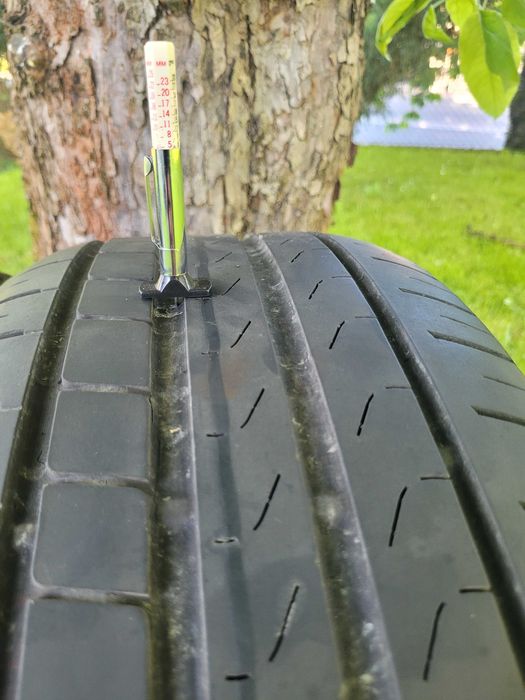 Sprzedam dwie letnie opony Pirelli Cinturato P7, rozmiar 225 55 R 16.