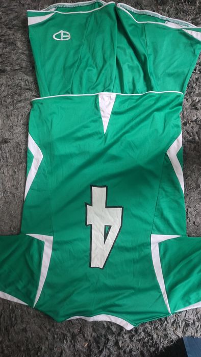 Футбольная форма и гетры