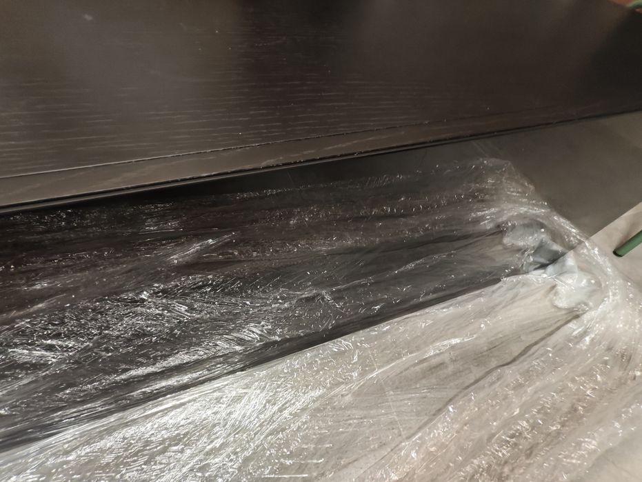 Móvel suspenso em Wangué