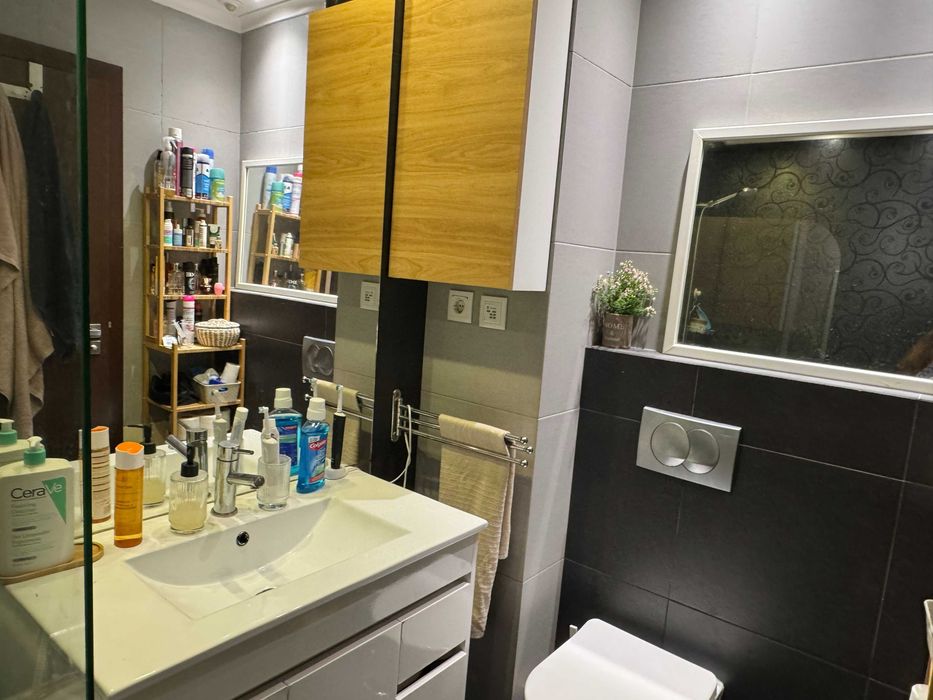 Apartamento T2 na Rua Professor Doutor Egas Moniz, Montenegro