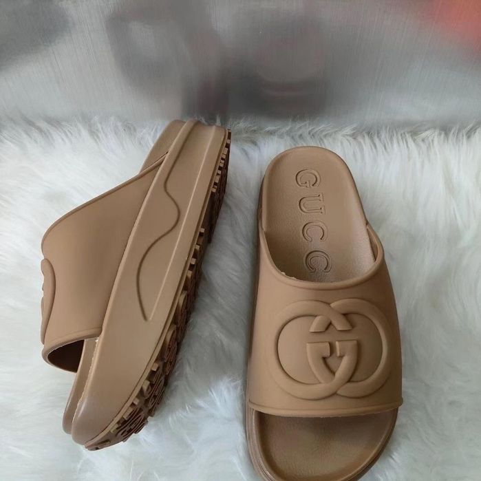 Klapki Gucci-od ręki