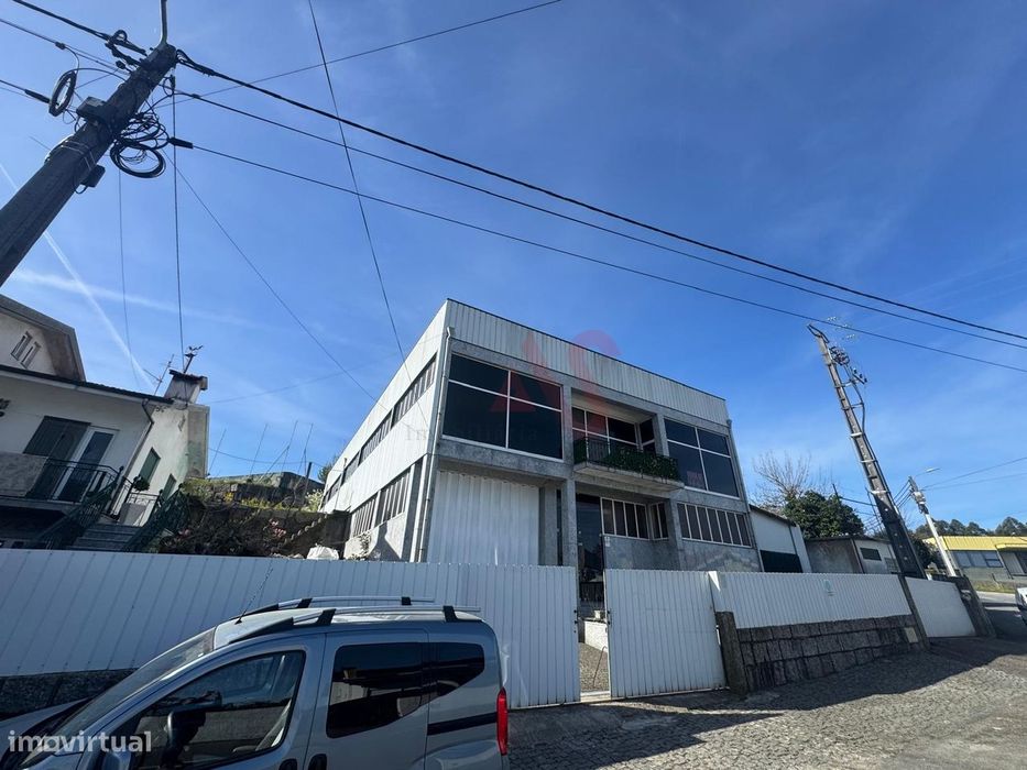 Pavilhão Industrial / Armazém em Raimonda, Paços de Ferreira