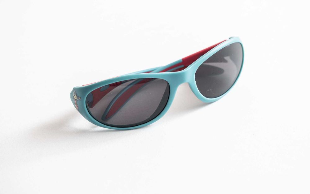 ocúlos de sol de criança da Chicco +24meses