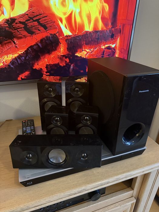 Panasonic FHD 3D Blu-ray домашній кінотеатр 5.1 + iPhone докстанція