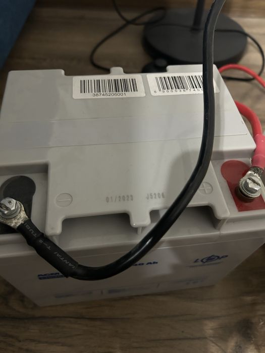 Джерело безперебійного живлення Volt Polska SINUS PRO500E + акумулятор