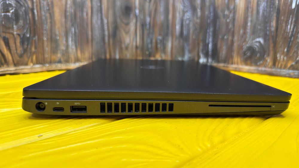 Супер Ціна! Офісний Ноутбук Dell Latitude 5500 /Core i7-8665u/UHD 630