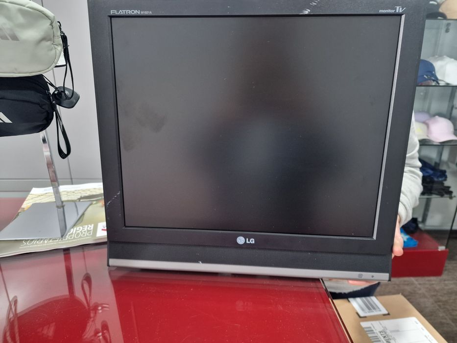 Monitor e televisão LG 19 polegadas