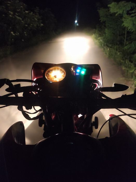 Продам мотоцикл в отличном состоянии на ходу все исправно сёл поехал