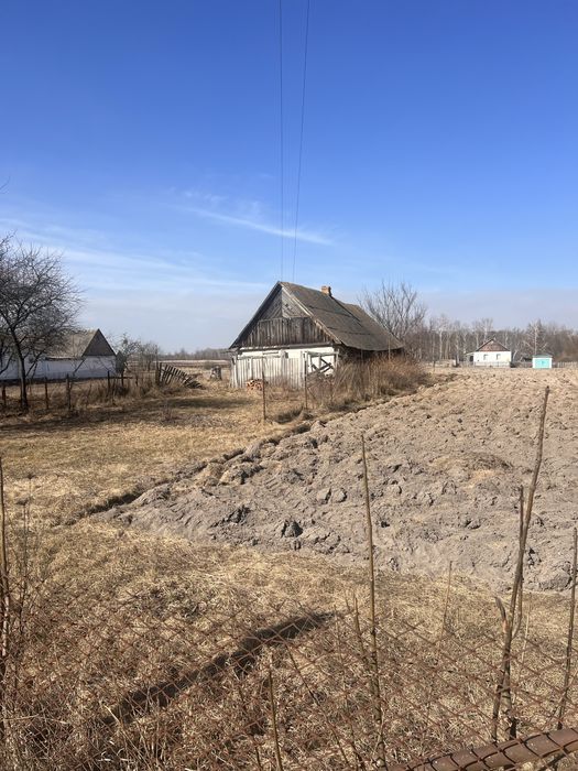 Земельна ділянка в с. Дубовець з призначенням під будівництво