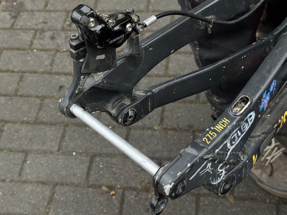 Oś / ośka do ramy yt tues mk3