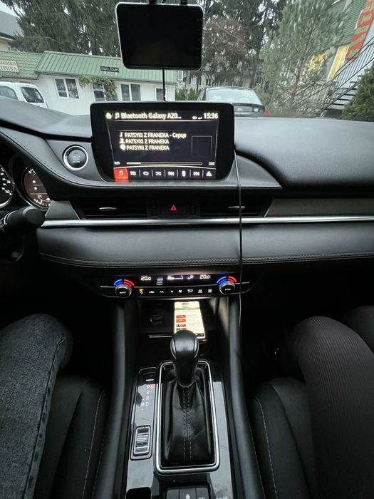 Продам машину мазду 6