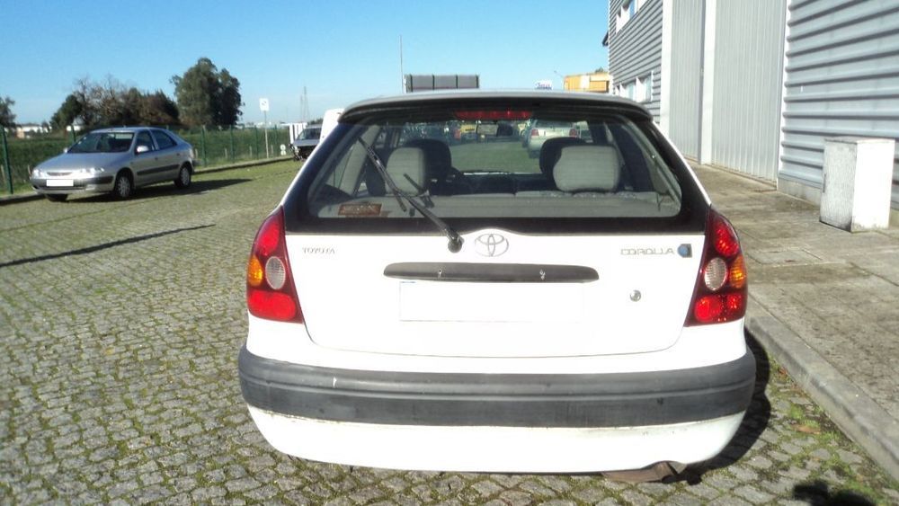 Toyota Corolla E11 2.0D 3P 1998 - Para Peças