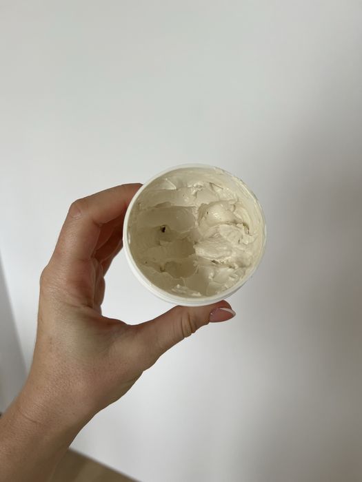 Зволожувальний крем для обличчя з ілюмінувальним ефектом