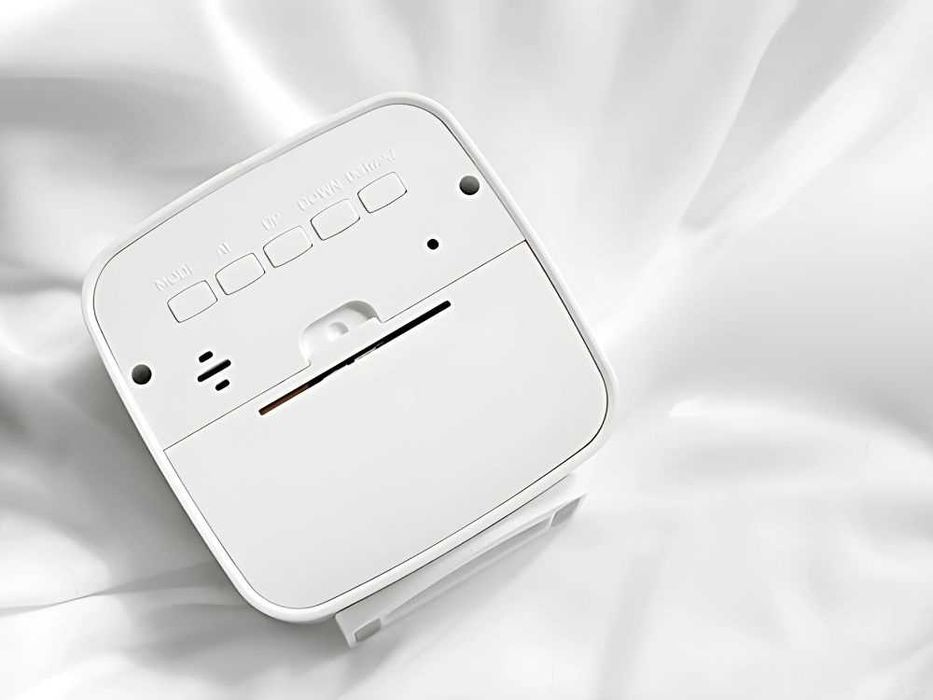 Zegar budzik z datą i temperaturą z funkcją drzemki wilgoć w powietrzu