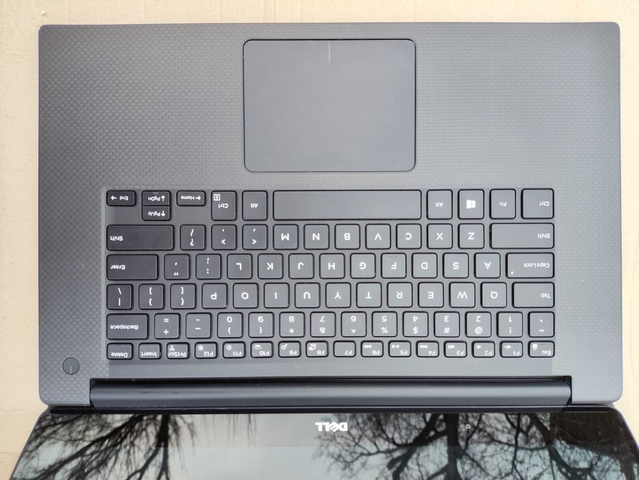 Dell Precision 5520 15,6" 4K IPS i7-7820HQ 32/512Gb NVMe Nvidia M1200