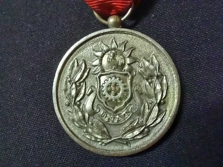 Estado Novo - 2 medalhas da FNAT