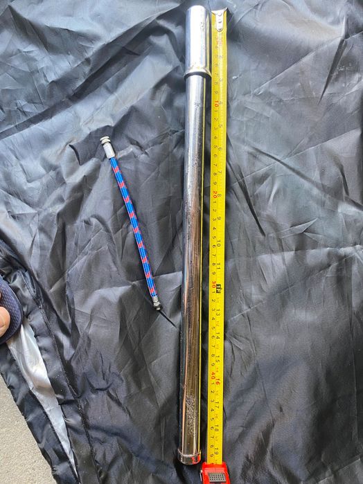 Bomba de ar antiga para bicicleta