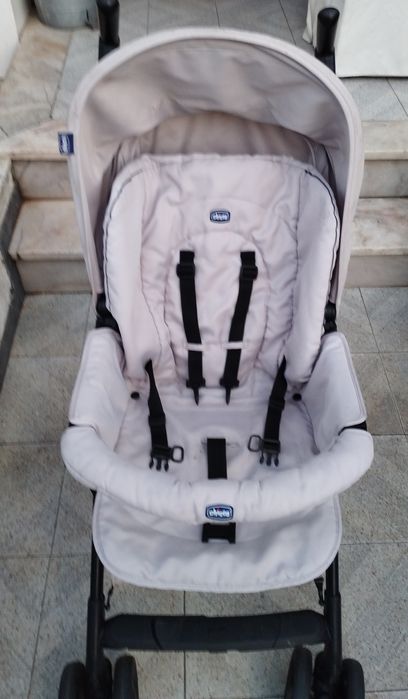 Carrinho de Bebê marca  CHICO