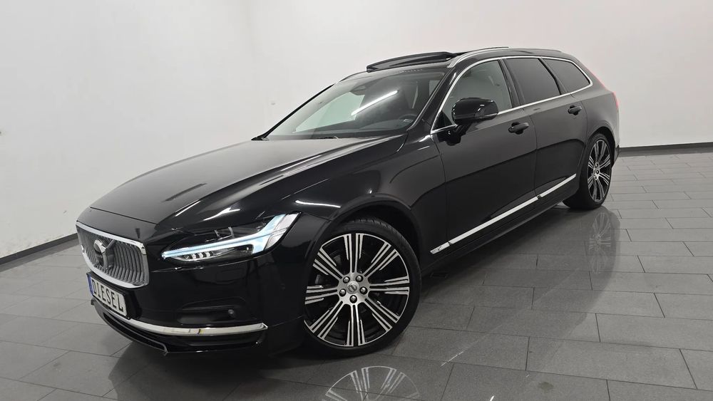 Volvo V90 200km  PANO Skora alu20 Navi Matrix ANDROID Kamera360 DARK PLUS