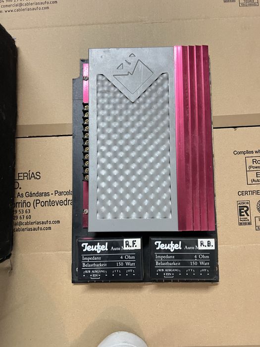 Subwoofer e amplificador