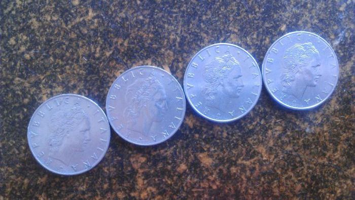 Монета Италии номиналом 50 лир