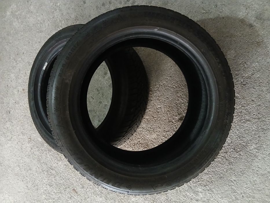 2 Pneus 225/50R17 Dunlop seminovos