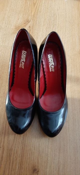 Buty na obcasie skóra