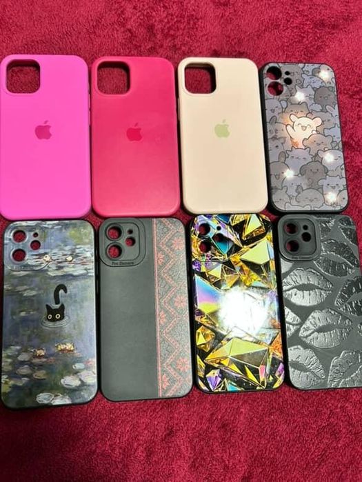Чехлы айфон 12 мини в отличном состоянии.