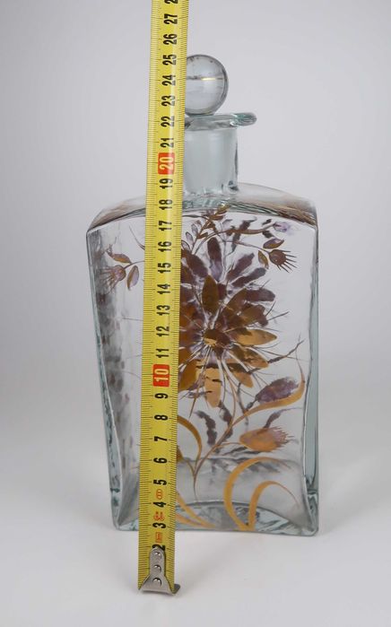 Garrafa antiga em vidro estilo D. Maria