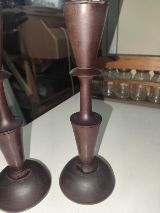 Par de castiçais em pau preto Vintage