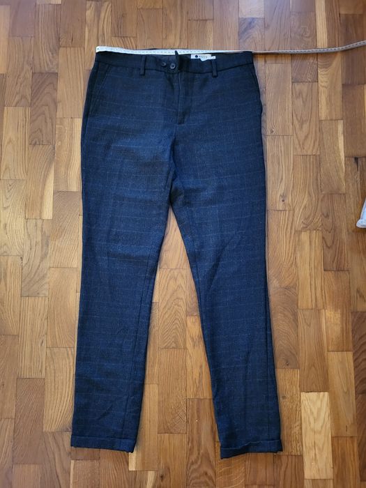 Spodnie wełniane, rozmiar 48