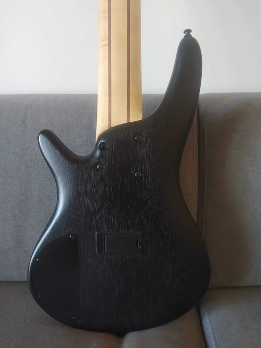Baixos - Ibanez SR306EB e Cort B5 Element - Troca