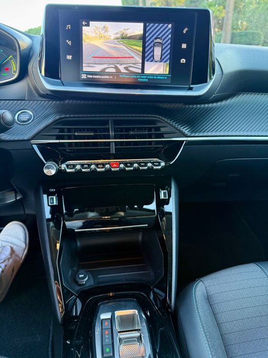 Peugeot e-208 Allure GT 350 | CCS | Garantia até 2030 | Câmera 360