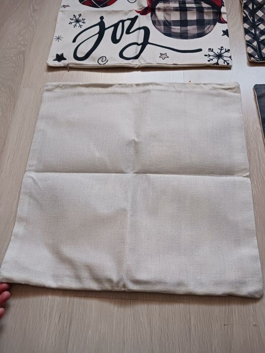 Świąteczne poszewki na poduszki / 4szt / 45cm x 45cm / nowe