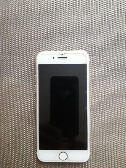 Айфон 7 повністю робочий.