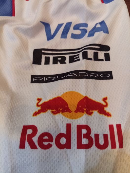 Гоночная футболка Red Bull  HONDA от HUGO. Новая.