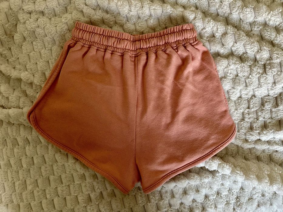 Krotkie spodenki dresowe shorty xxs