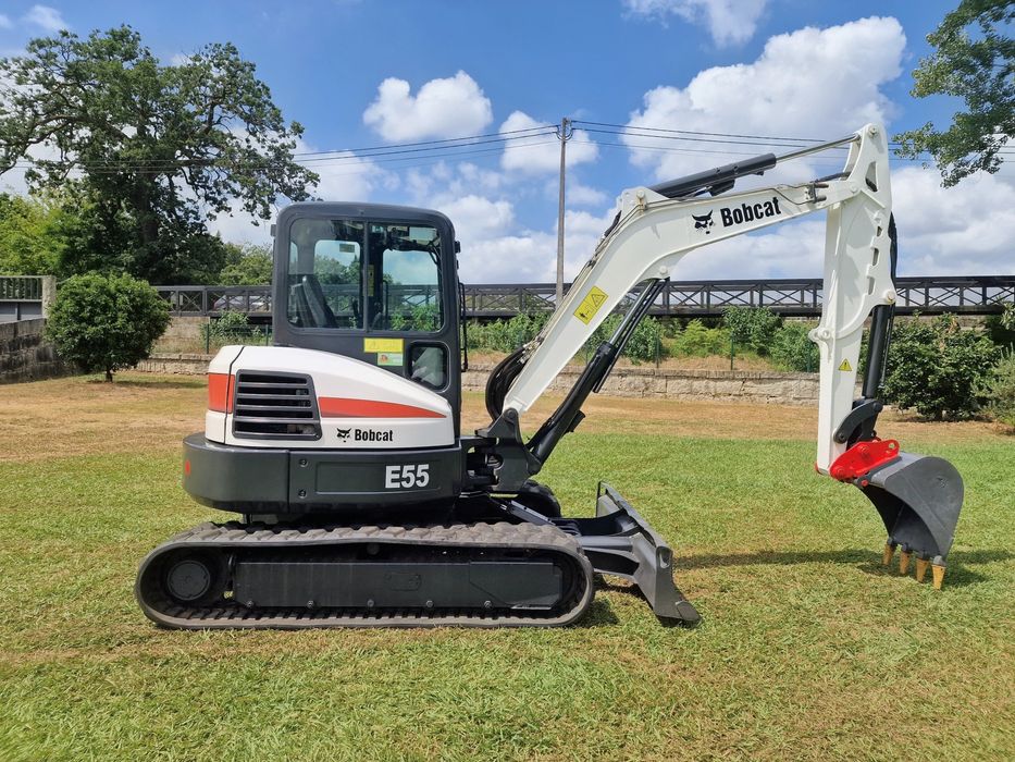 Mini escavadora bobcat 5.5 tn