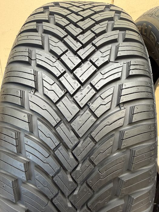 Petlas Multi Action PT565 215/55/16 szt 2 rok 2024, bieżnik ok 7 mm NOWE !!