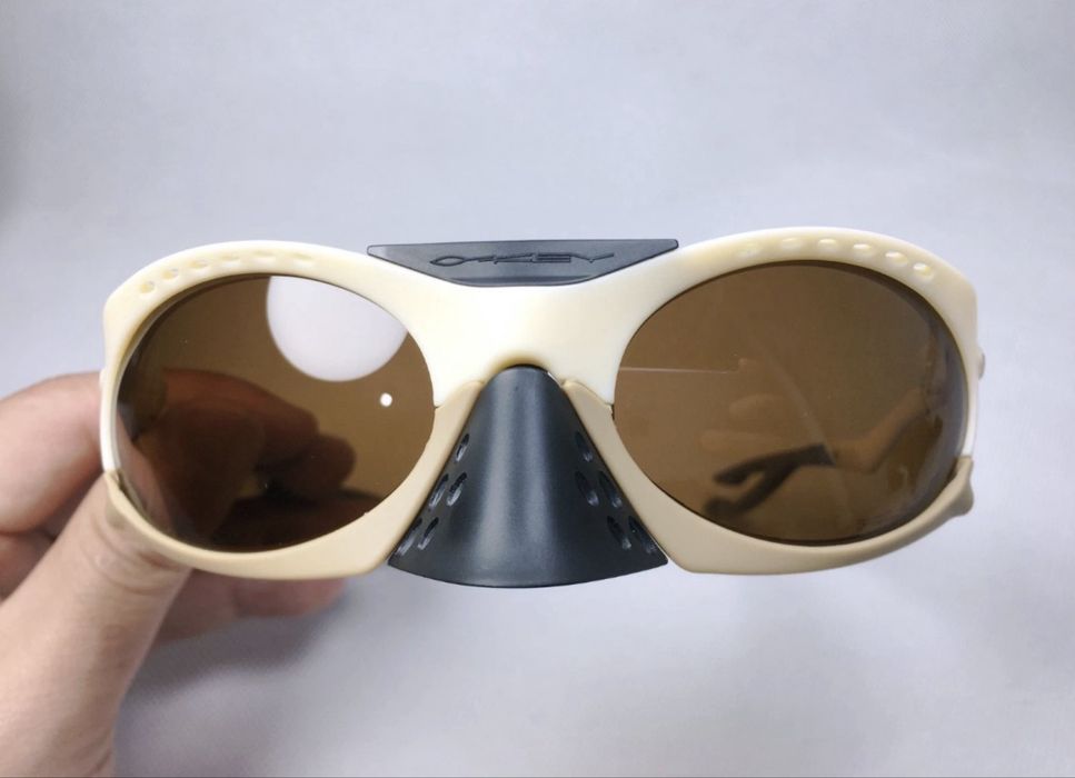 Oakley Plantaris Matte Beige / Matte Sand frame + Prizm Brown lens