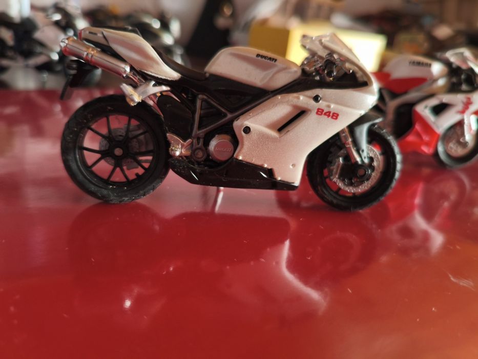 3 motas miniatura