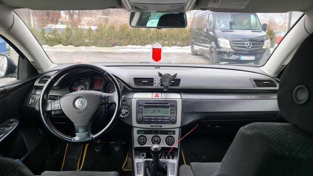 Продам гарне авто в хорошому стані  вкладене не потребує