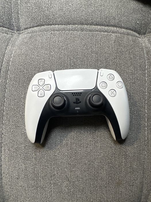 Orginal pad do ps5 swiezo po wymianie analogow
