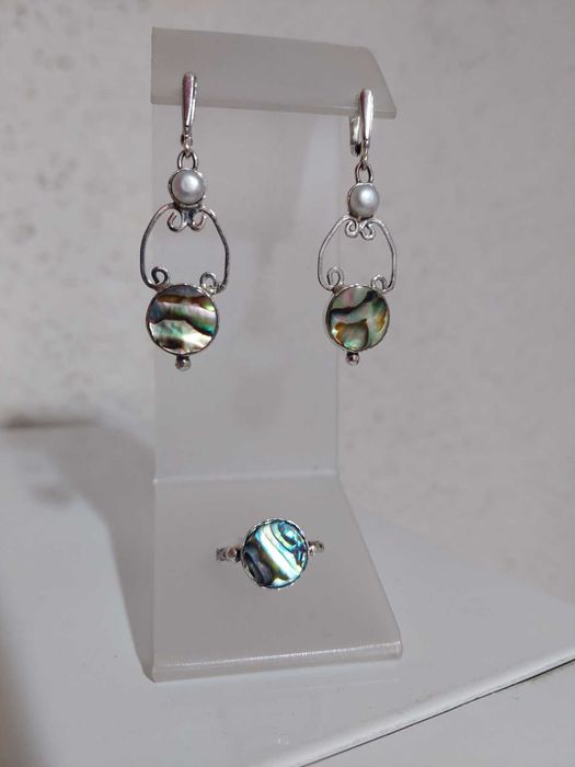 серебряные  серьги  с перламутром галиотис